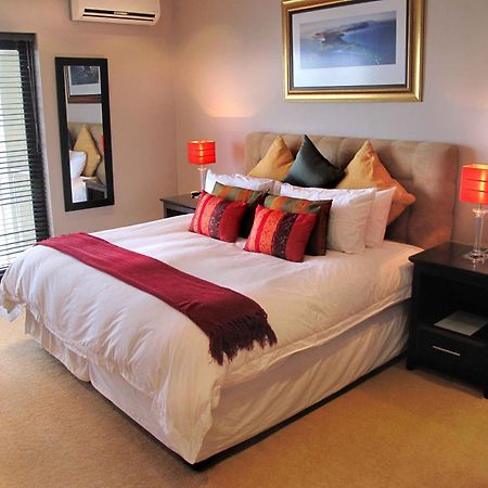 Aqua Terra Boutique Guesthouse Simon's Town Exterior photo
