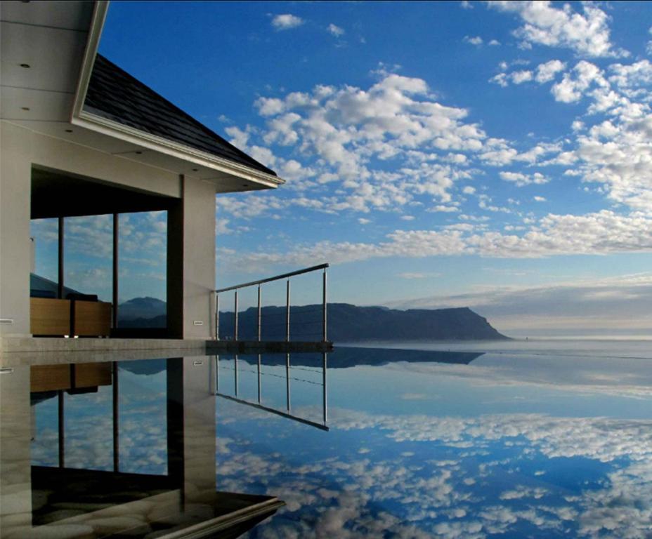 Aqua Terra Boutique Guesthouse Simon's Town Exterior photo