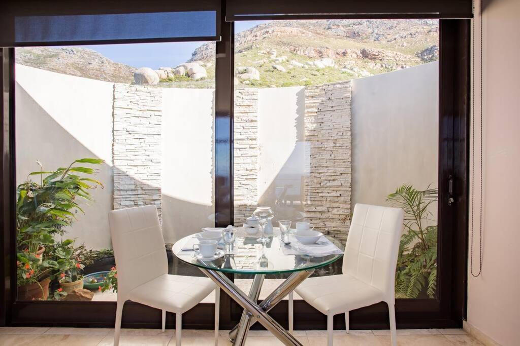 Aqua Terra Boutique Guesthouse Simon's Town Exterior photo
